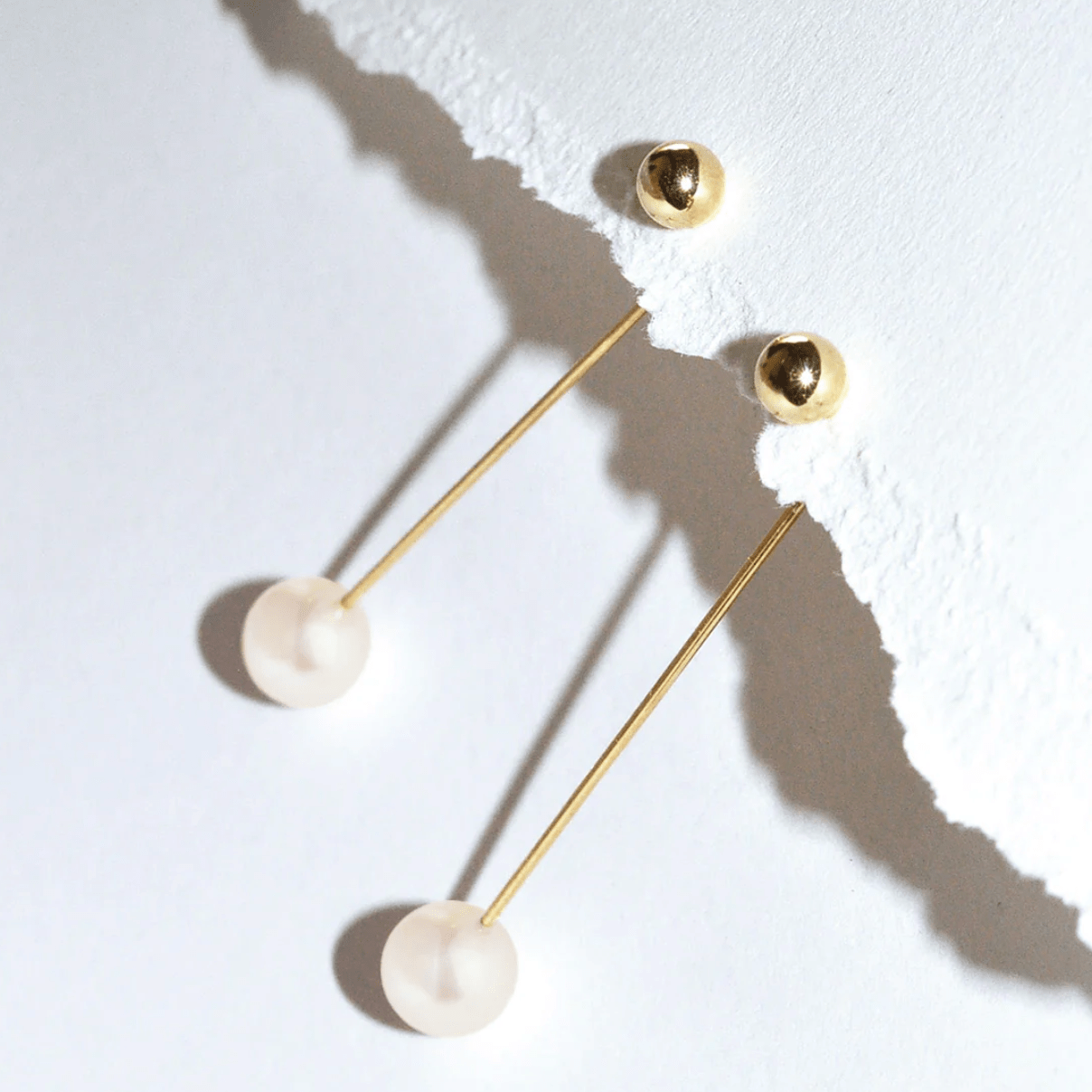 White Space Pearl Swing Earrings - Valerie Madison